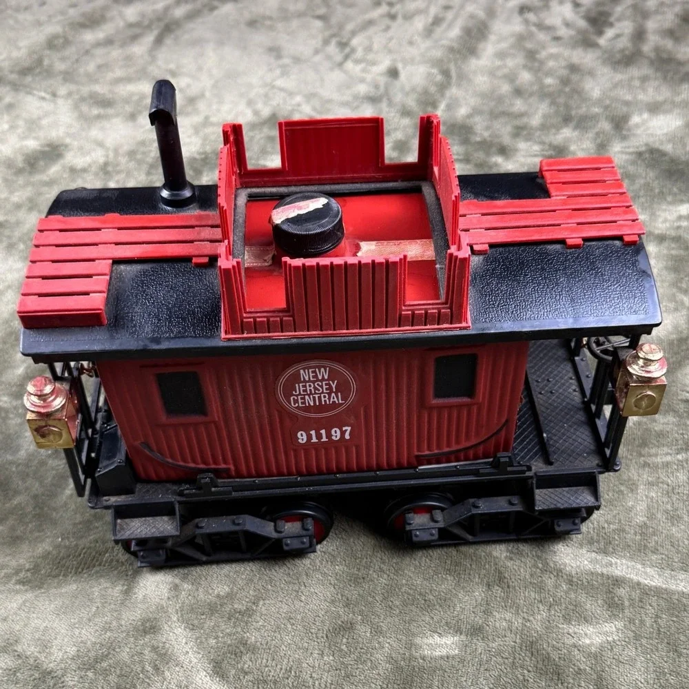 Vintage 1982 Jim Beam New Jersey Central 91197 Caboose Decanter Regal China
